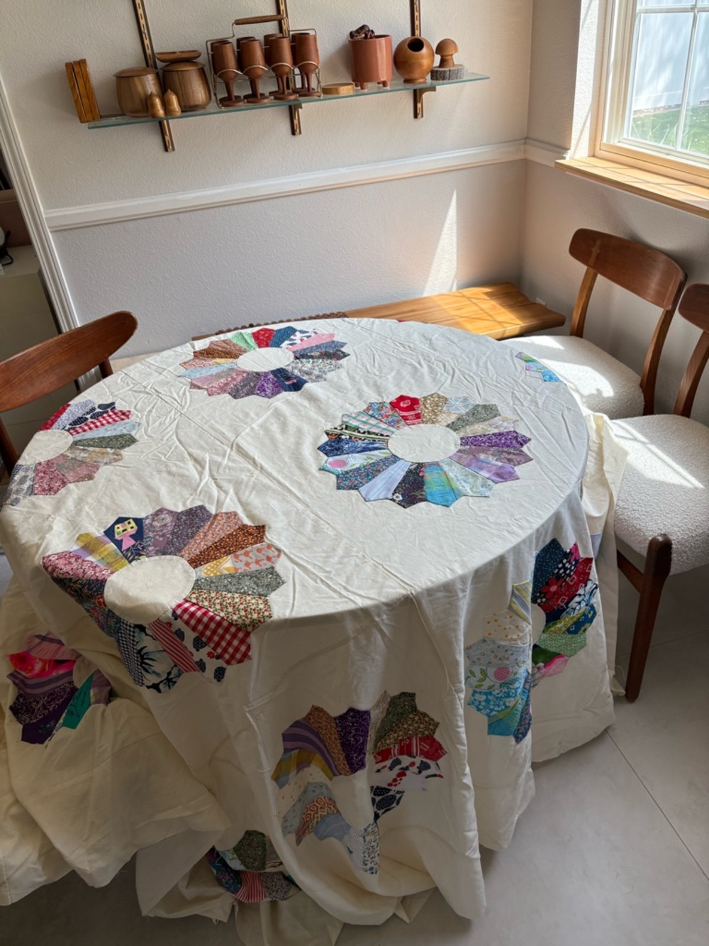 Handmade Multicolor Dresden Plate Cotton Quilt Top - White